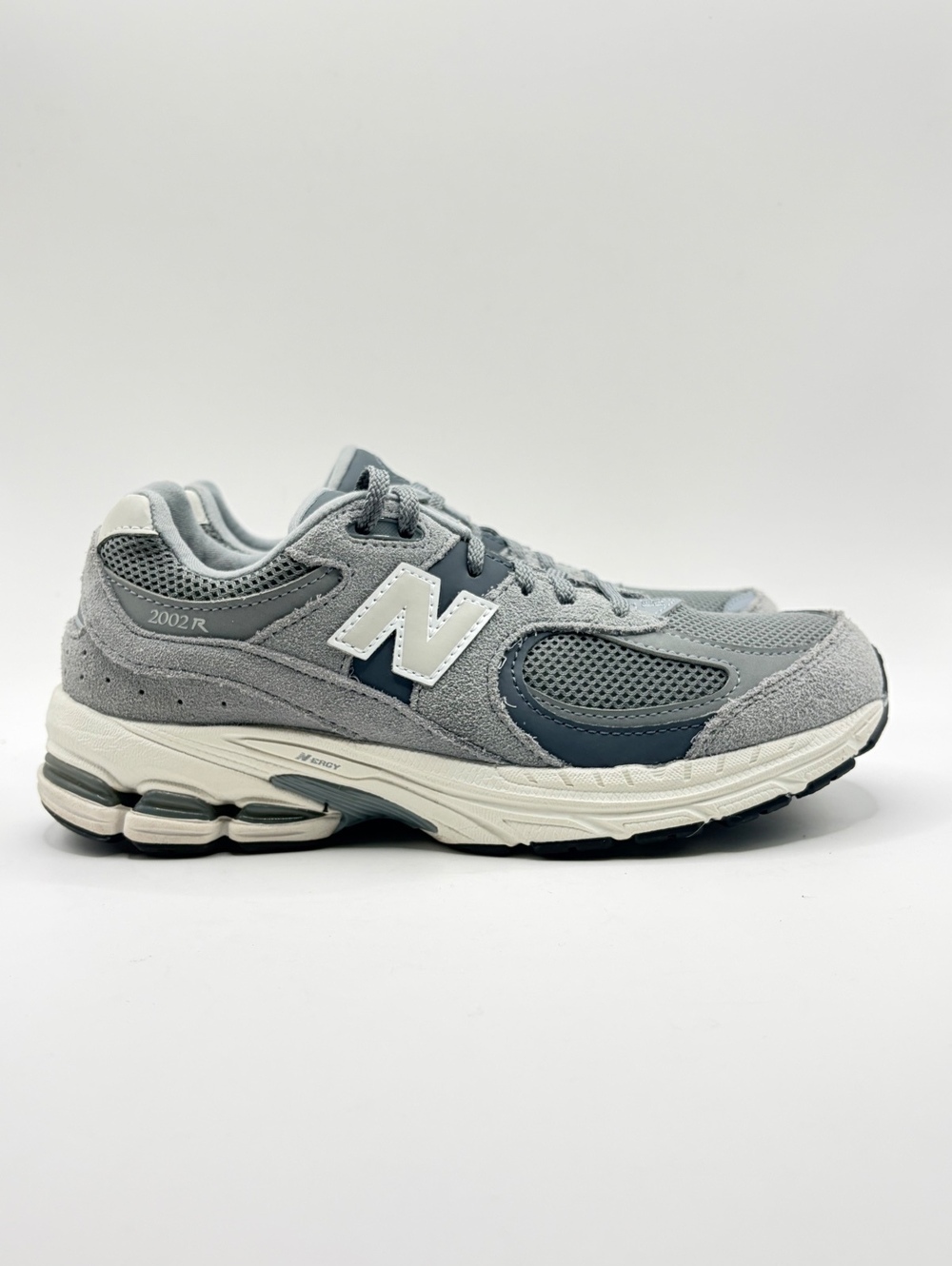 New Balance 2002R Size 5.5Y/7W US Grey Athletic Sneakers